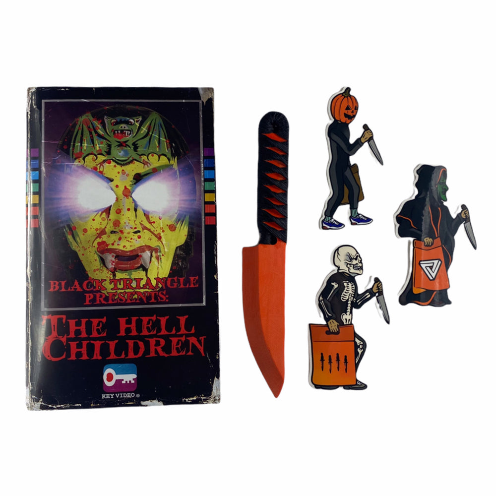 
                  
                    THE HELL CHILD KNIFE
                  
                
